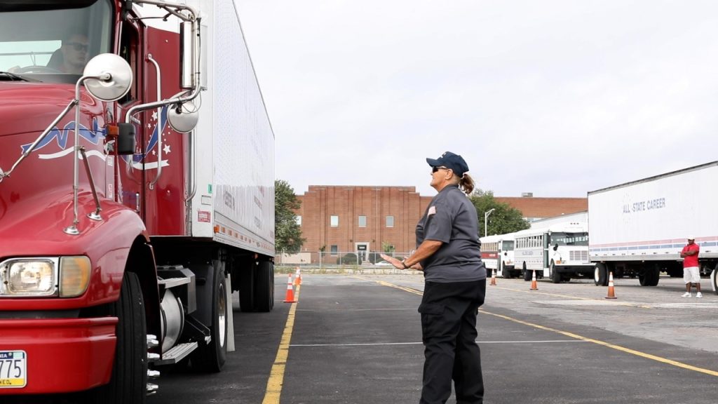 Know all you need to know about the CDL tractor-trailer driver program